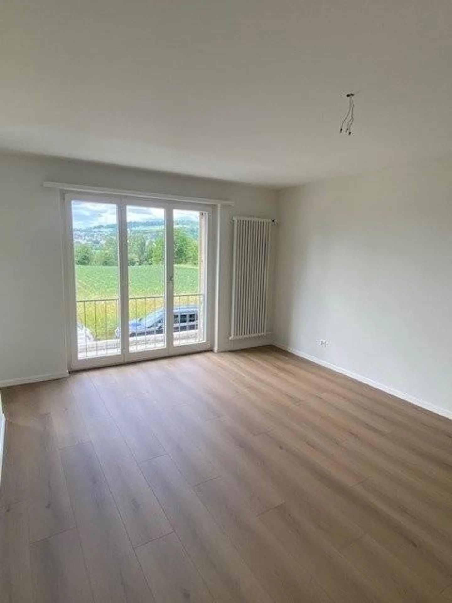 Chic, moderne et nouvellement rénové - Photo 1 sur 4