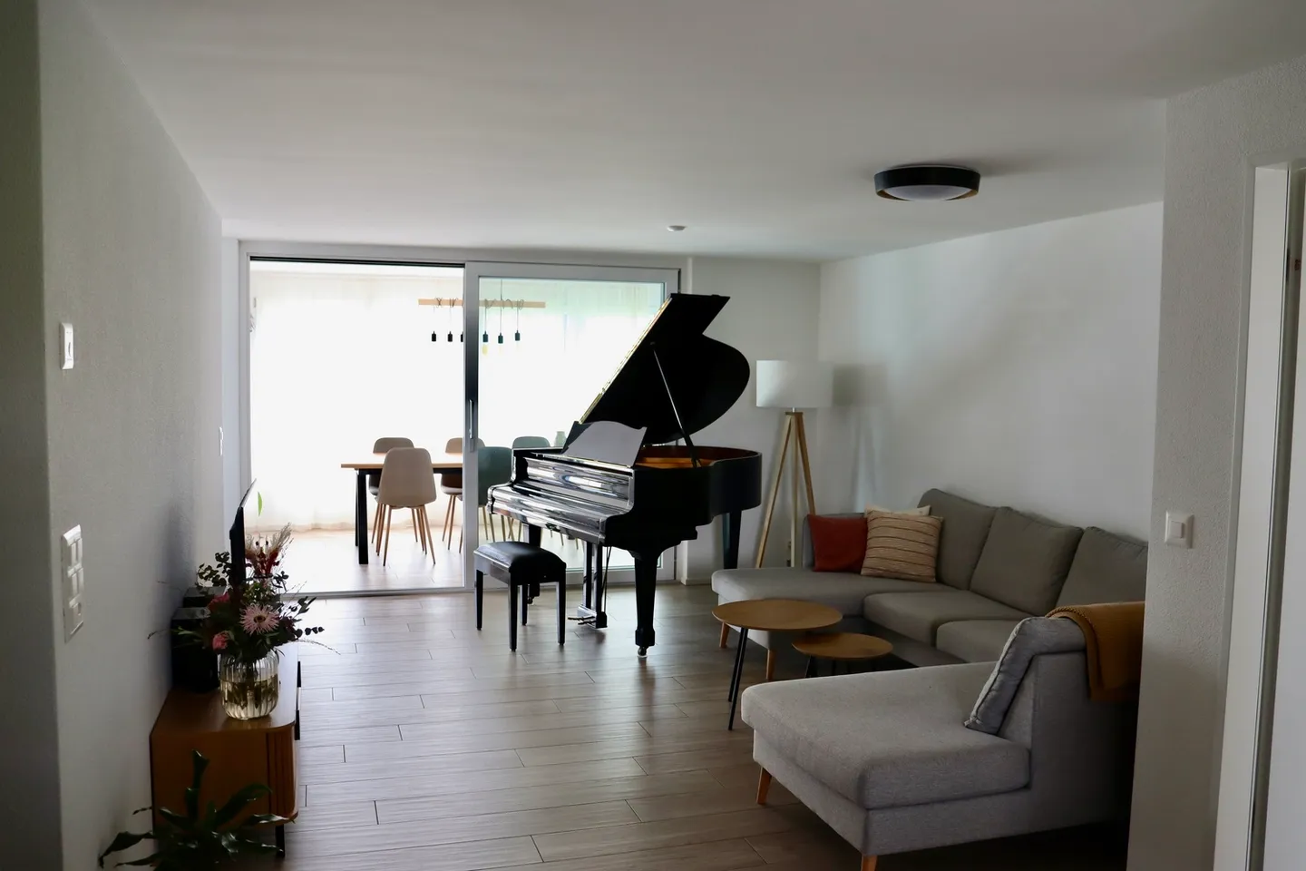Apartment for rent - Photo 1 of 9
