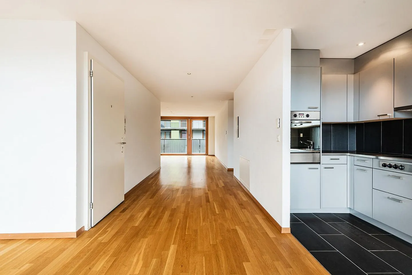 Moderne 4.5-Zimmer-Wohnung mit traumhafter Aussicht über St. Gallen! - Foto 3 von 12