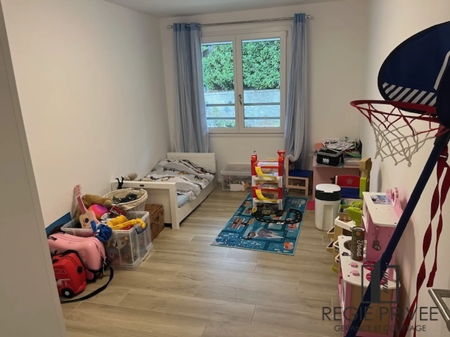 Modern 4.5-room apartment on the 1st floor - Photo 11 of 13