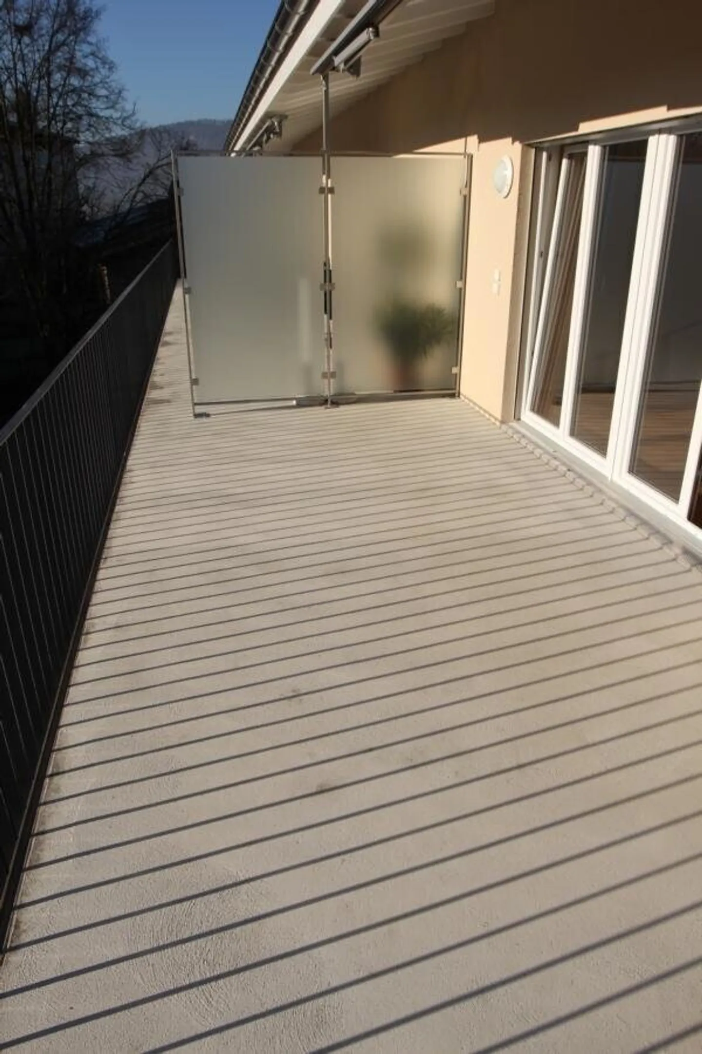 gut gelegene Attikawohnung mit eigenem Waschturm - Photo 8 sur 8
