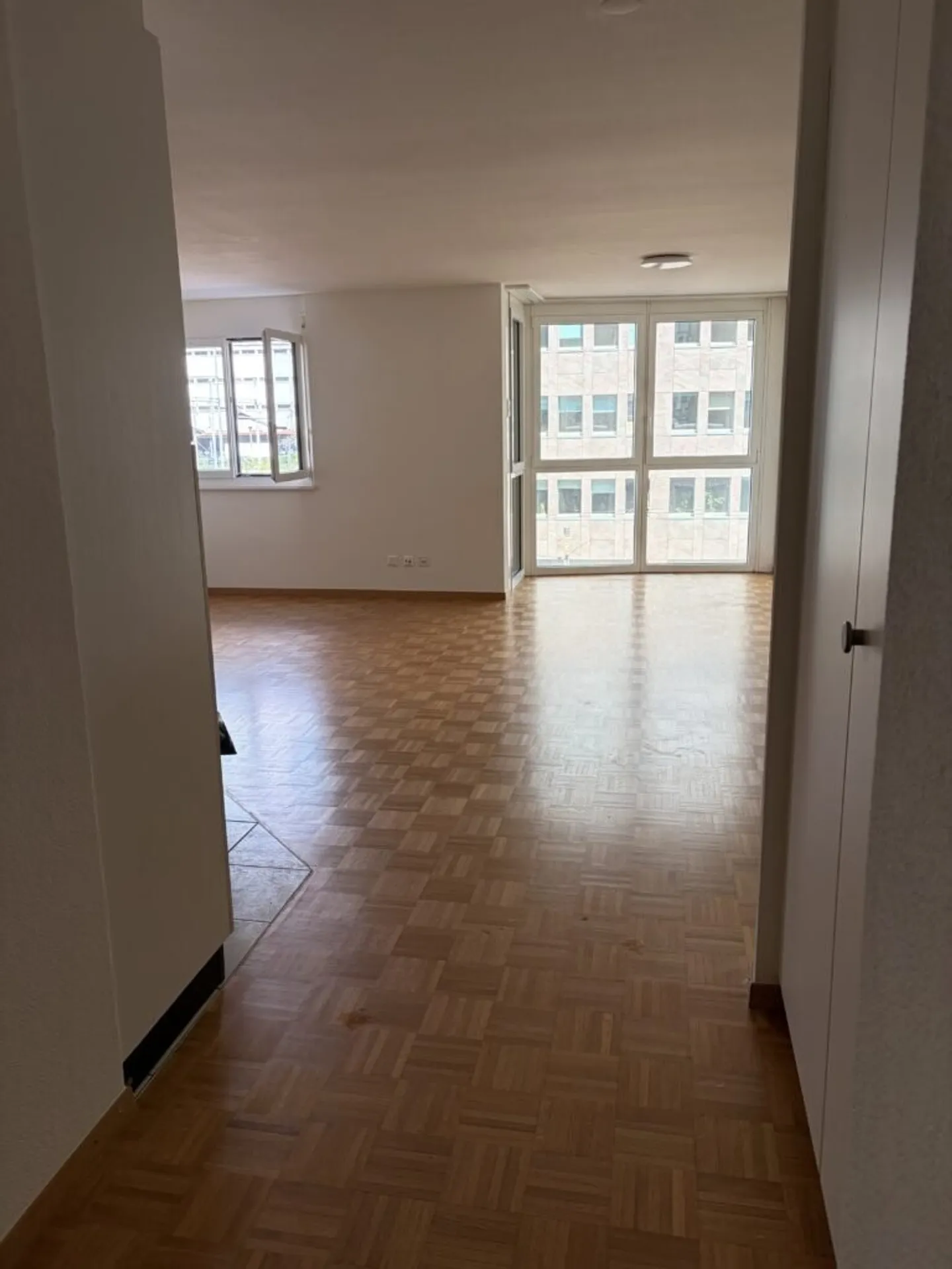 Apartment with 1.5 rooms on the 2nd floor in Vevey - Photo 1 of 3