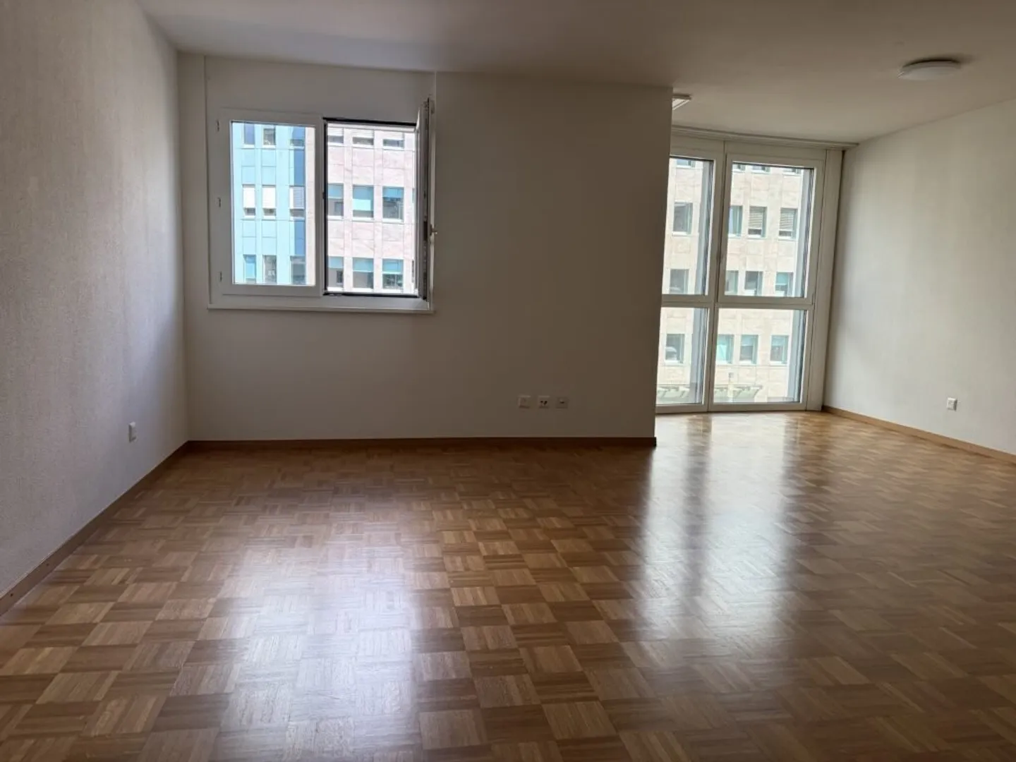 Apartment with 1.5 rooms on the 2nd floor in Vevey - Photo 2 of 3