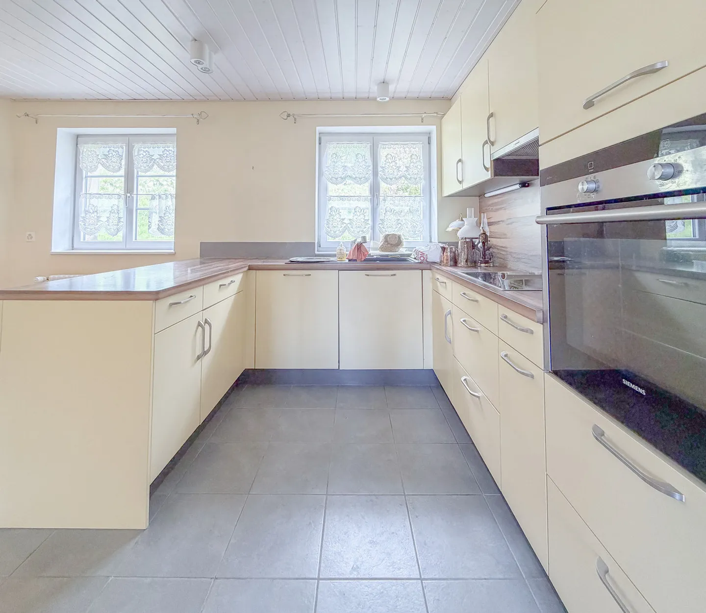 Reihenhaus mit 4,5 Zimmern, Terrasse und Garten Wohngebiet - Foto 6 von 20