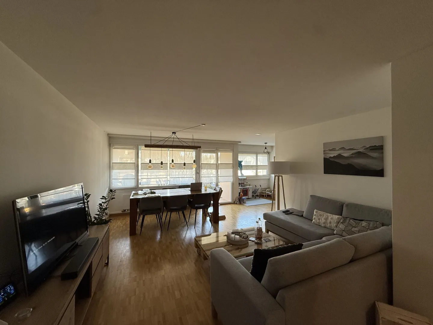 Spacious and bright apartment in a quiet location! - Photo 2 of 6