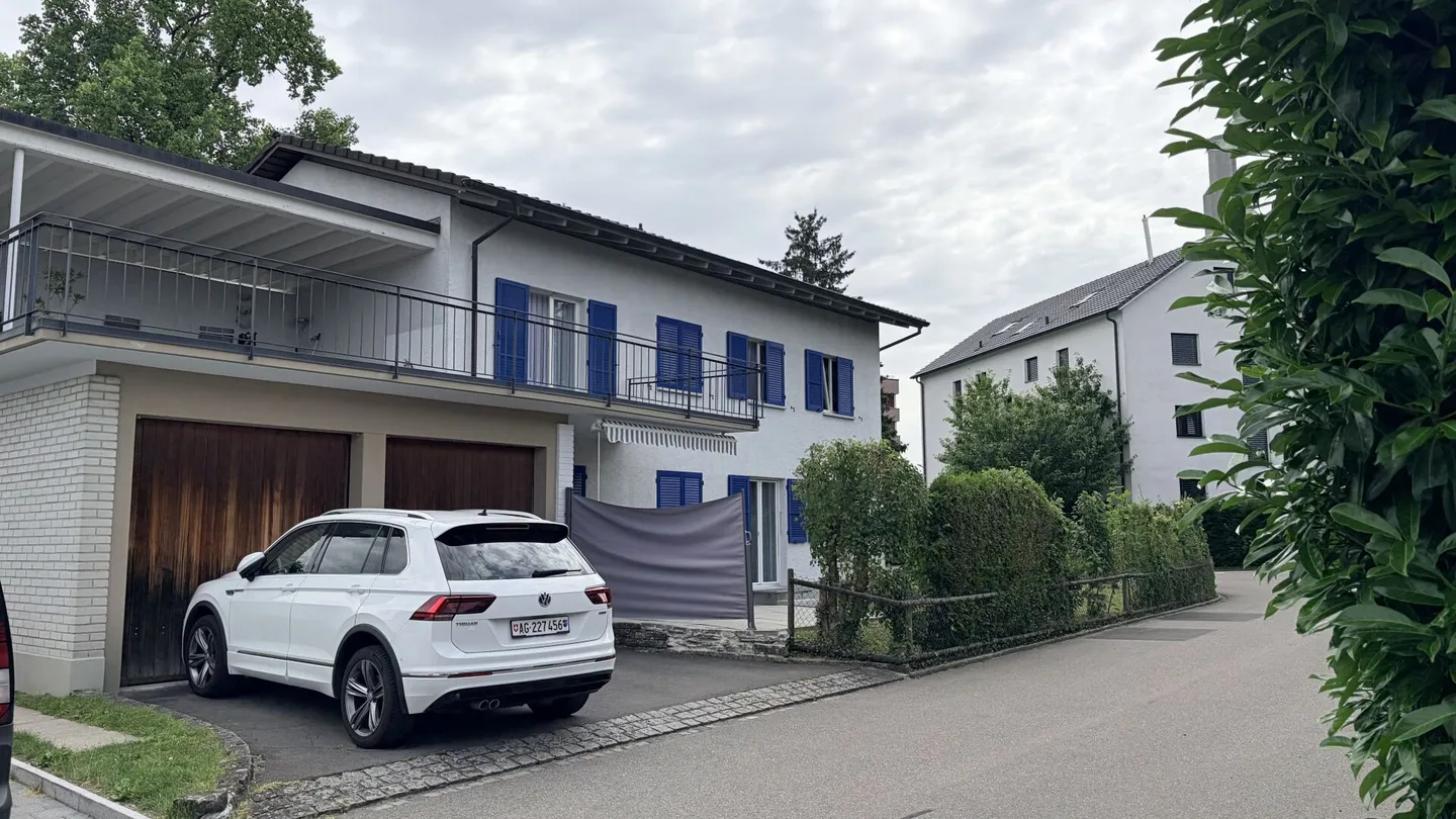 Maison attrayante à deux familles dans la zone W3 - Photo 2 sur 17