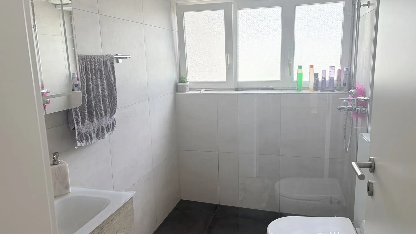 Maison attrayante à deux familles dans la zone W3 - Photo 16 sur 17