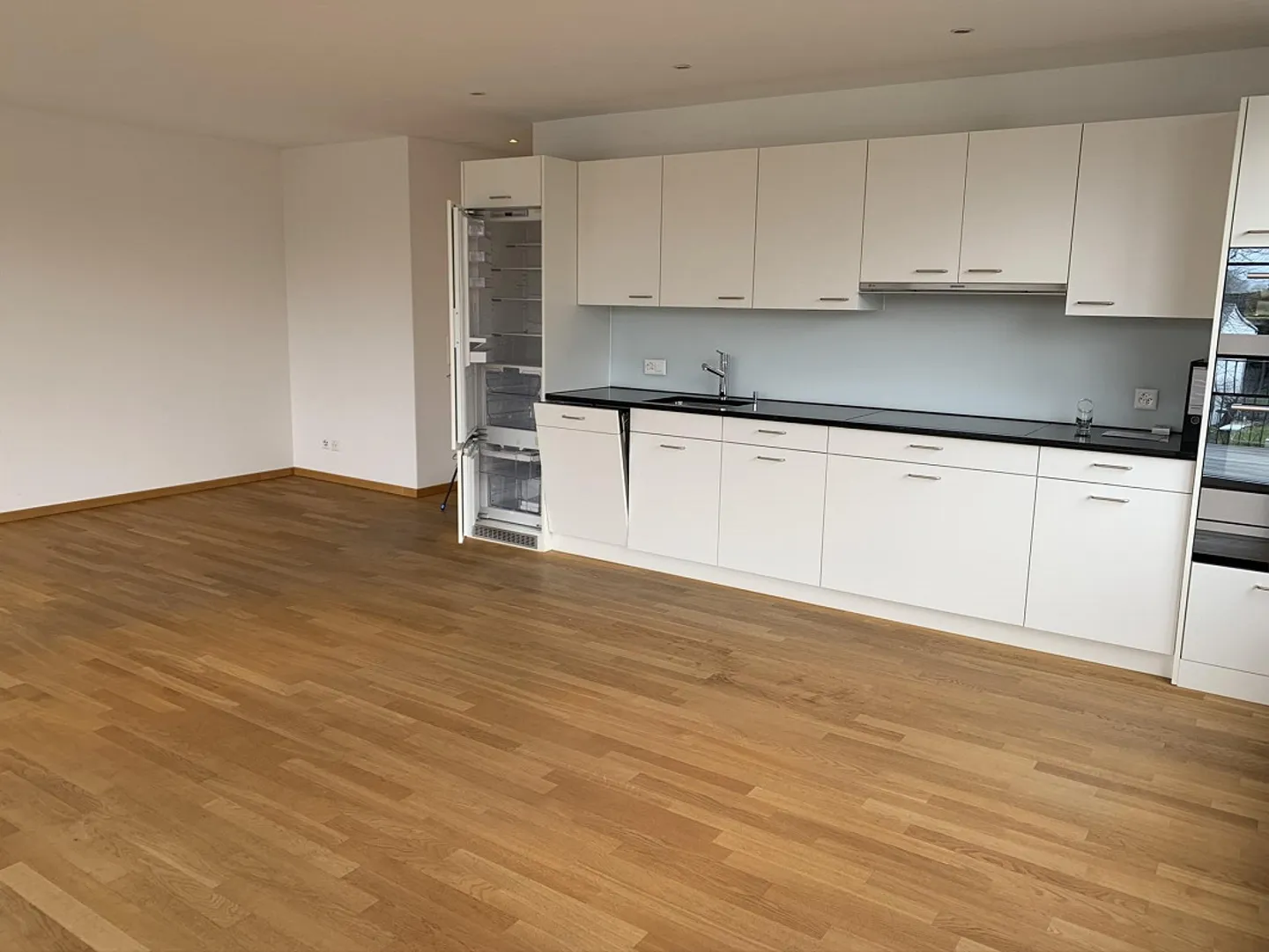 Appartement moderne de 4,5 pièces au 2ème étage - Photo 3 sur 8