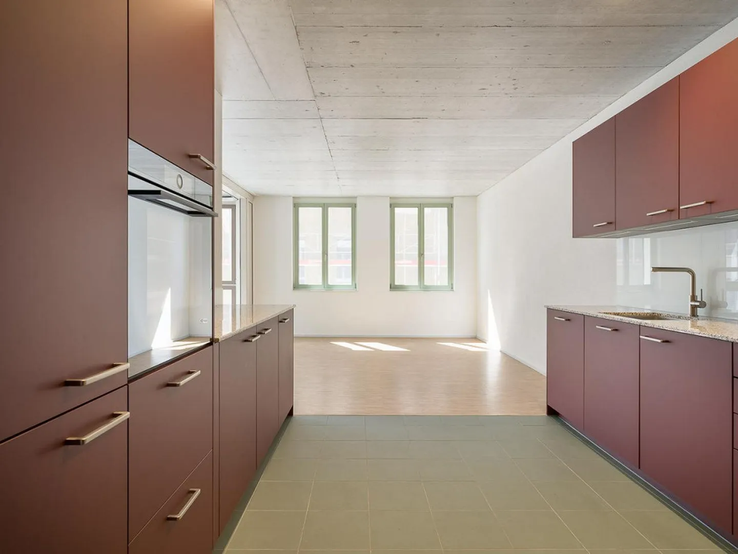 Appartement moderne de 3,5 pièces avec salle saisonnière dans la vieille ville - Photo 1 sur 11