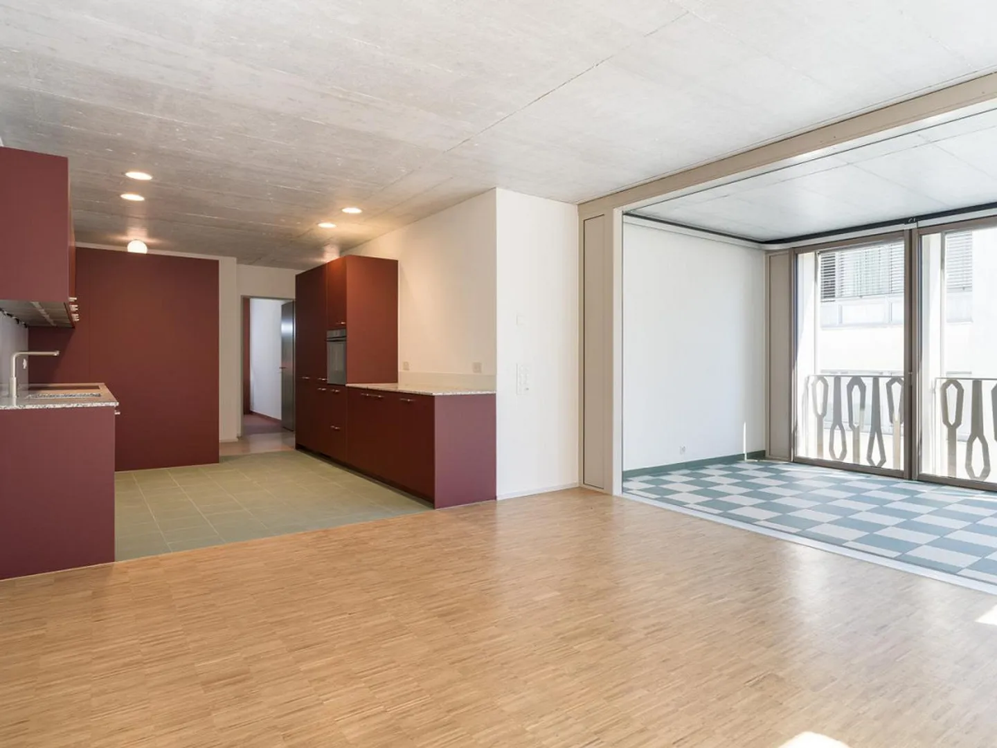 Appartement moderne de 3,5 pièces avec salle saisonnière dans la vieille ville - Photo 3 sur 11