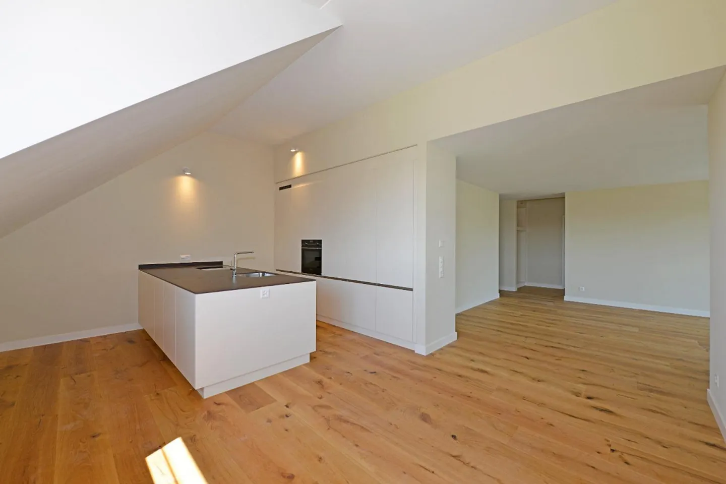 Moderne 3.5-Zimmerwohnung - Foto 3 von 9