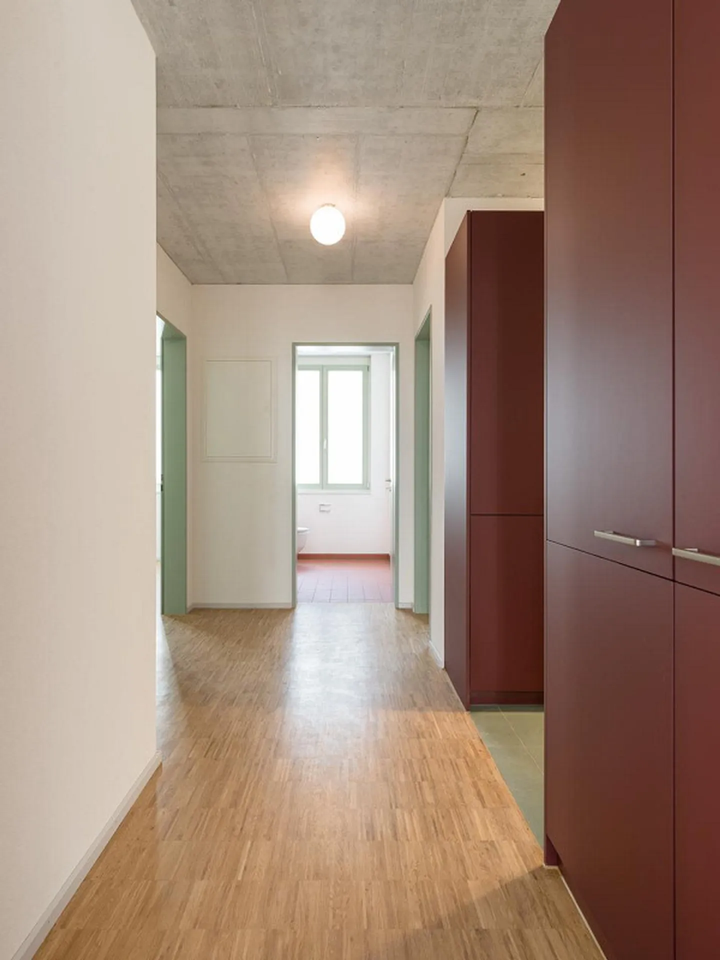 Appartement moderne de 3,5 pièces avec salle saisonnière dans la vieille ville - Photo 8 sur 11