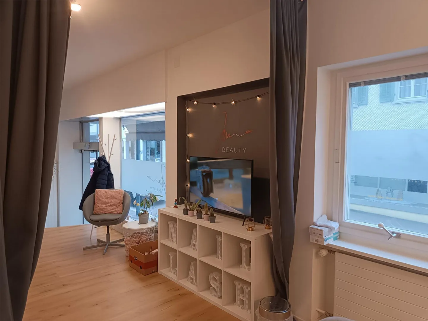 Espace de vente dans un emplacement central - Photo 4 sur 6