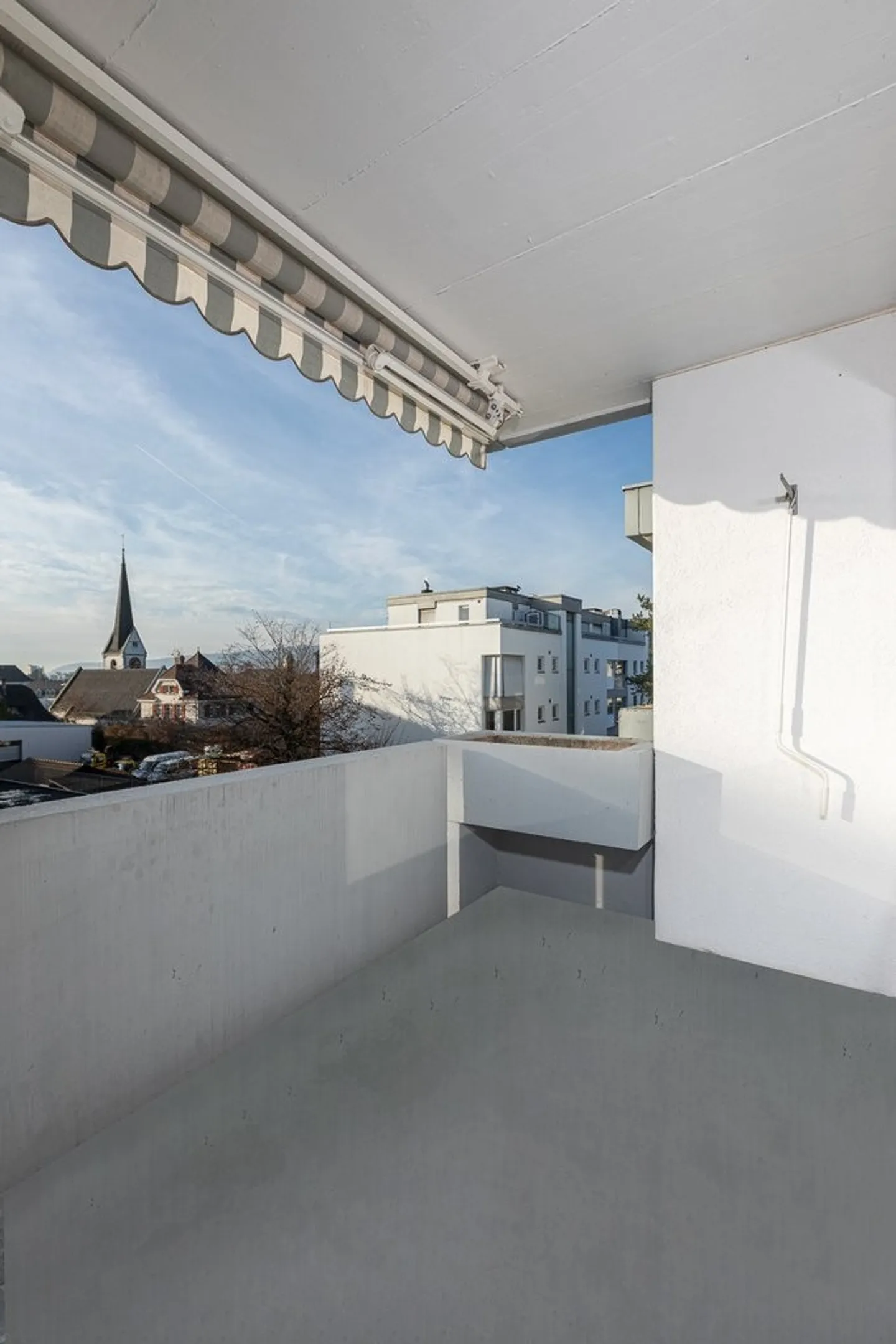 Deux mois de loyer gratuit ! Appartement 4,5 pièces avec balcon près du centre-ville - Photo 6 sur 11