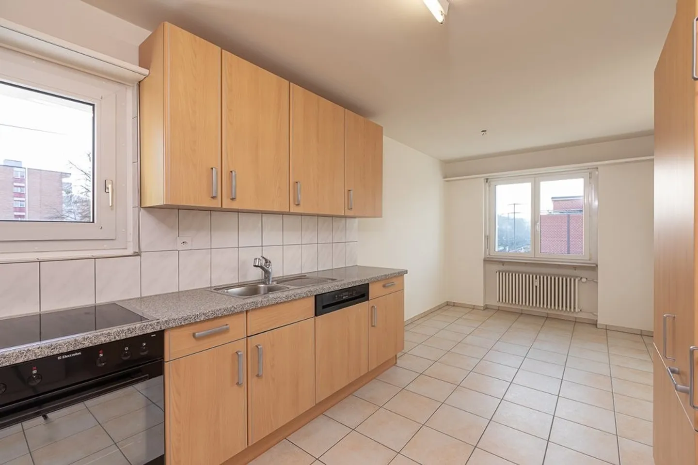Deux mois de loyer gratuit ! Appartement 4,5 pièces avec balcon près du centre-ville - Photo 2 sur 11
