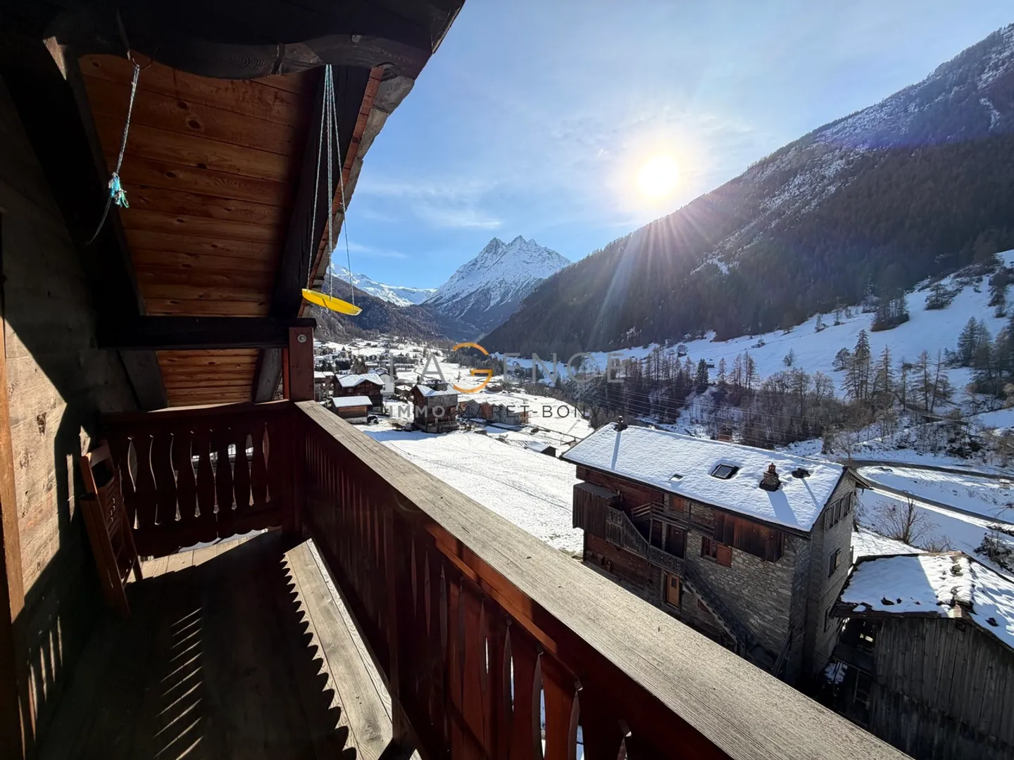 PENTHOUSE WITH CHARACTER - SECONDARY RESIDENCE OK - Photo 1 of 9