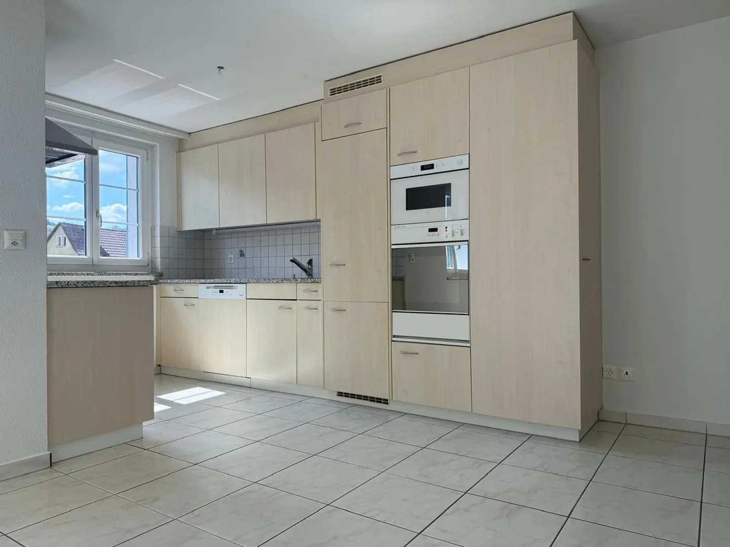 Charming Apartment with Sunny Balcony - Photo 3 of 6