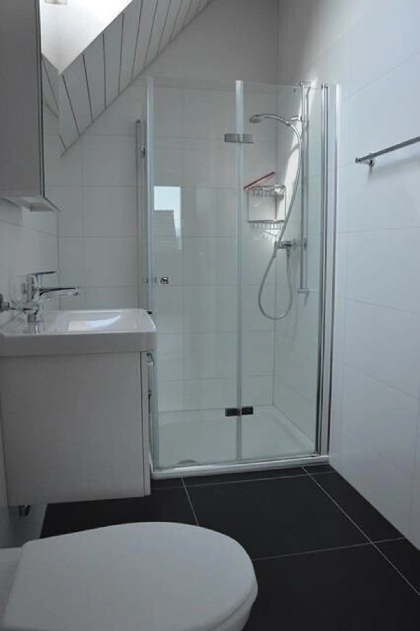Modern Maisonette Apartment in a Well-Maintained Residential Area - Photo 8 of 11
