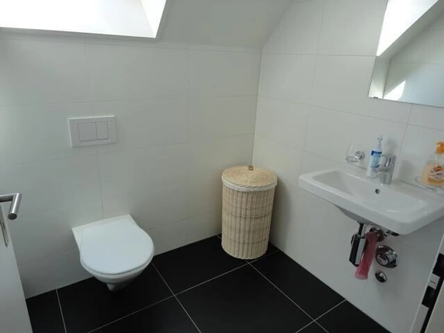 Modern Maisonette Apartment in a Well-Maintained Residential Area - Photo 9 of 11