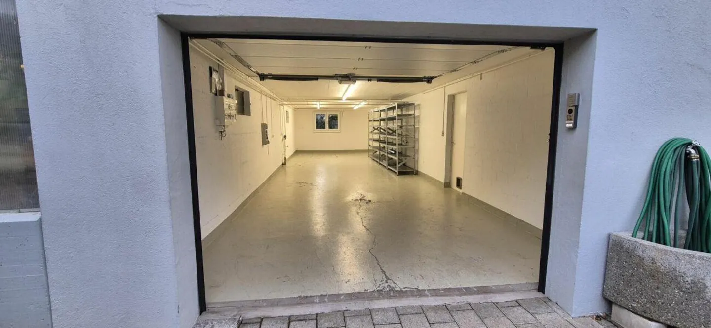 Lagerraum und Garage mit vielseitigen Nutzungsmöglichkeiten - Foto 1 di 5