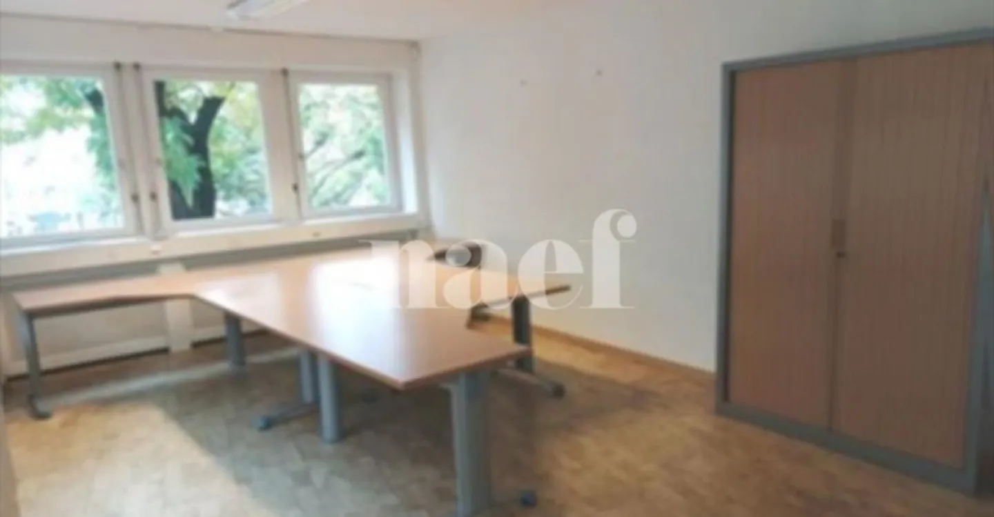 Office space for rent - Photo 1 of 7