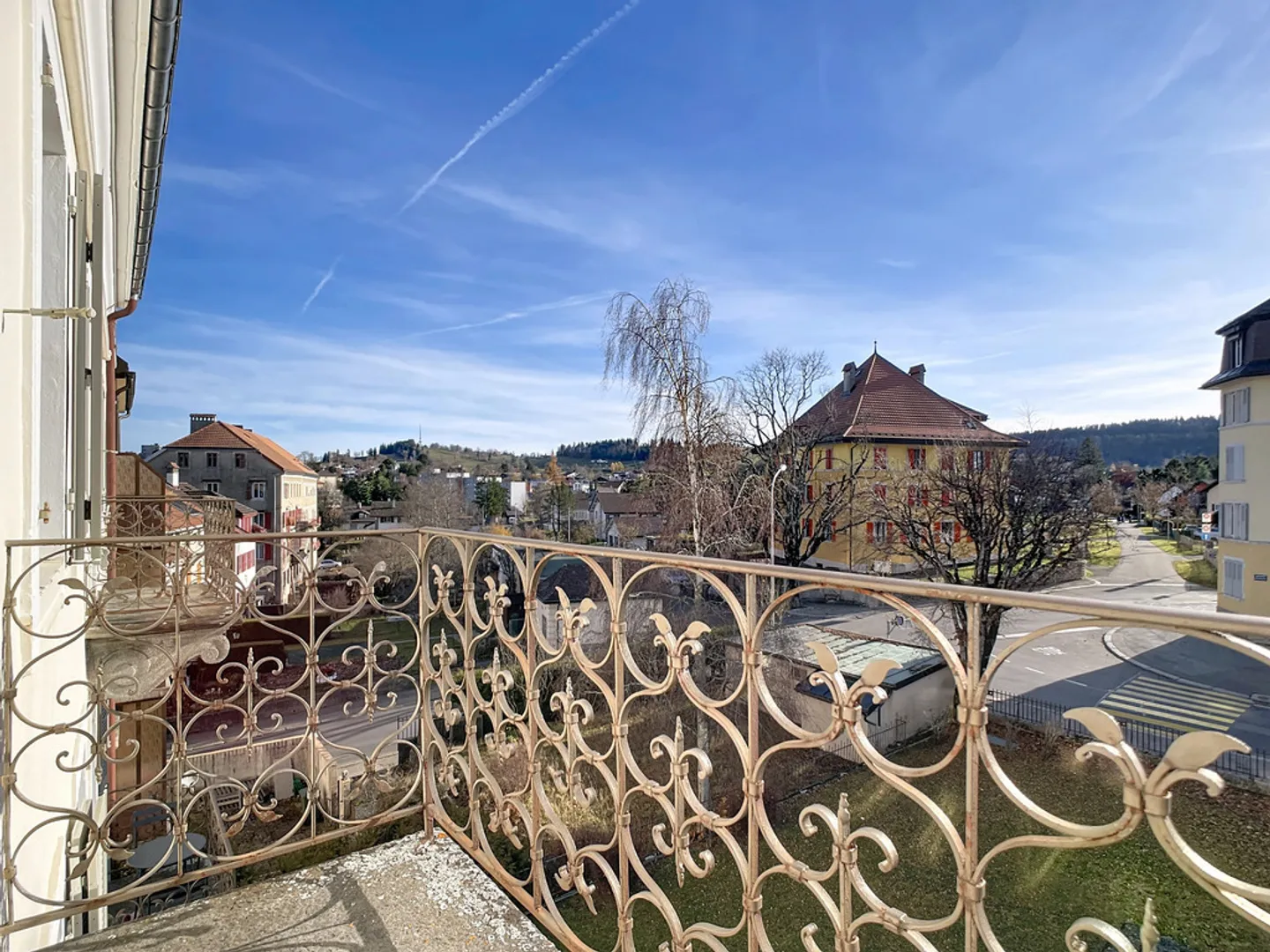 3-room apartment with balcony - Photo 2 of 11