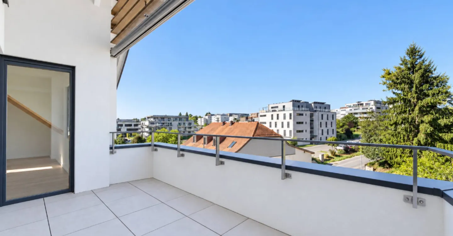 Nuovo - Magnifico duplex con balcone e vista sul Giura - Foto 2 di 6