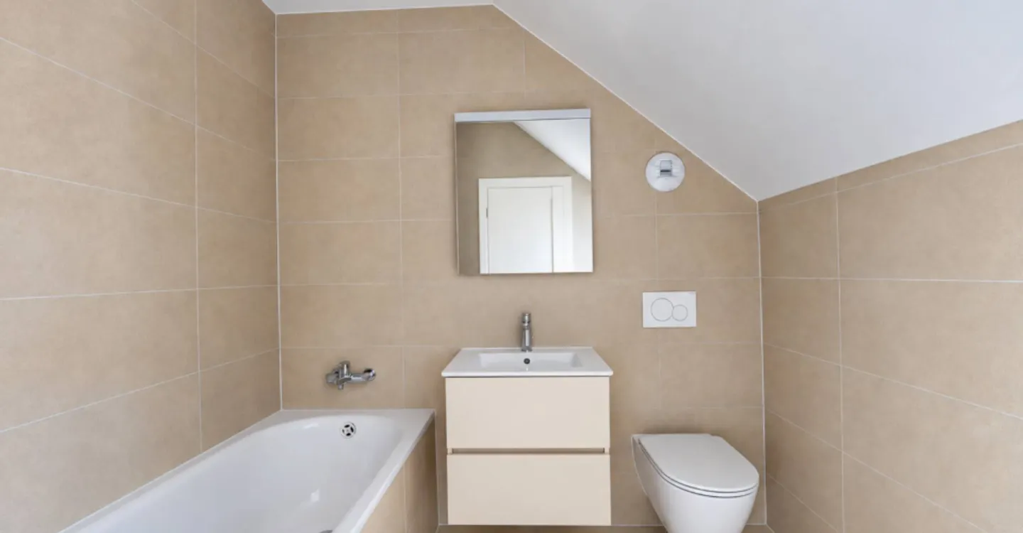 Nuovo - Magnifico duplex con balcone e vista sul Giura - Foto 6 di 6