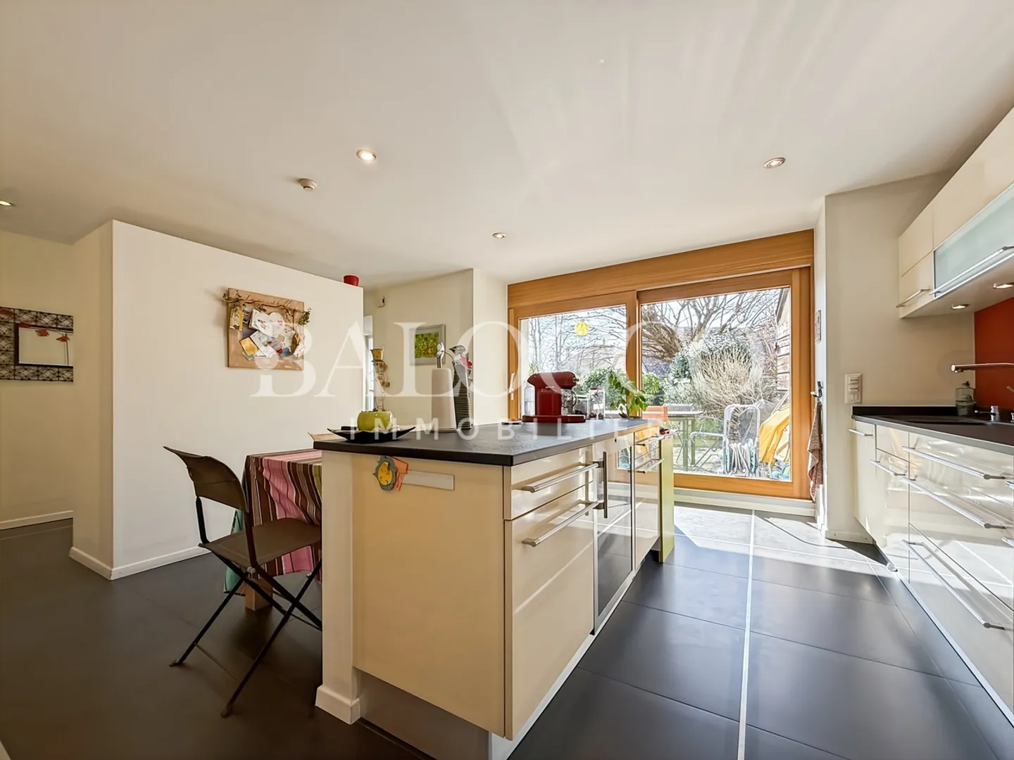 Favorite: Magnificent Character House - Photo 3 of 9