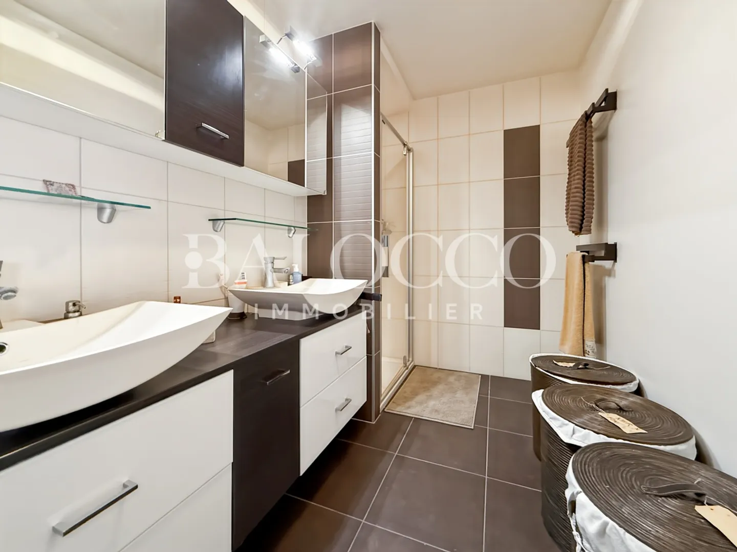 Favorite: Magnificent Character House - Photo 6 of 9