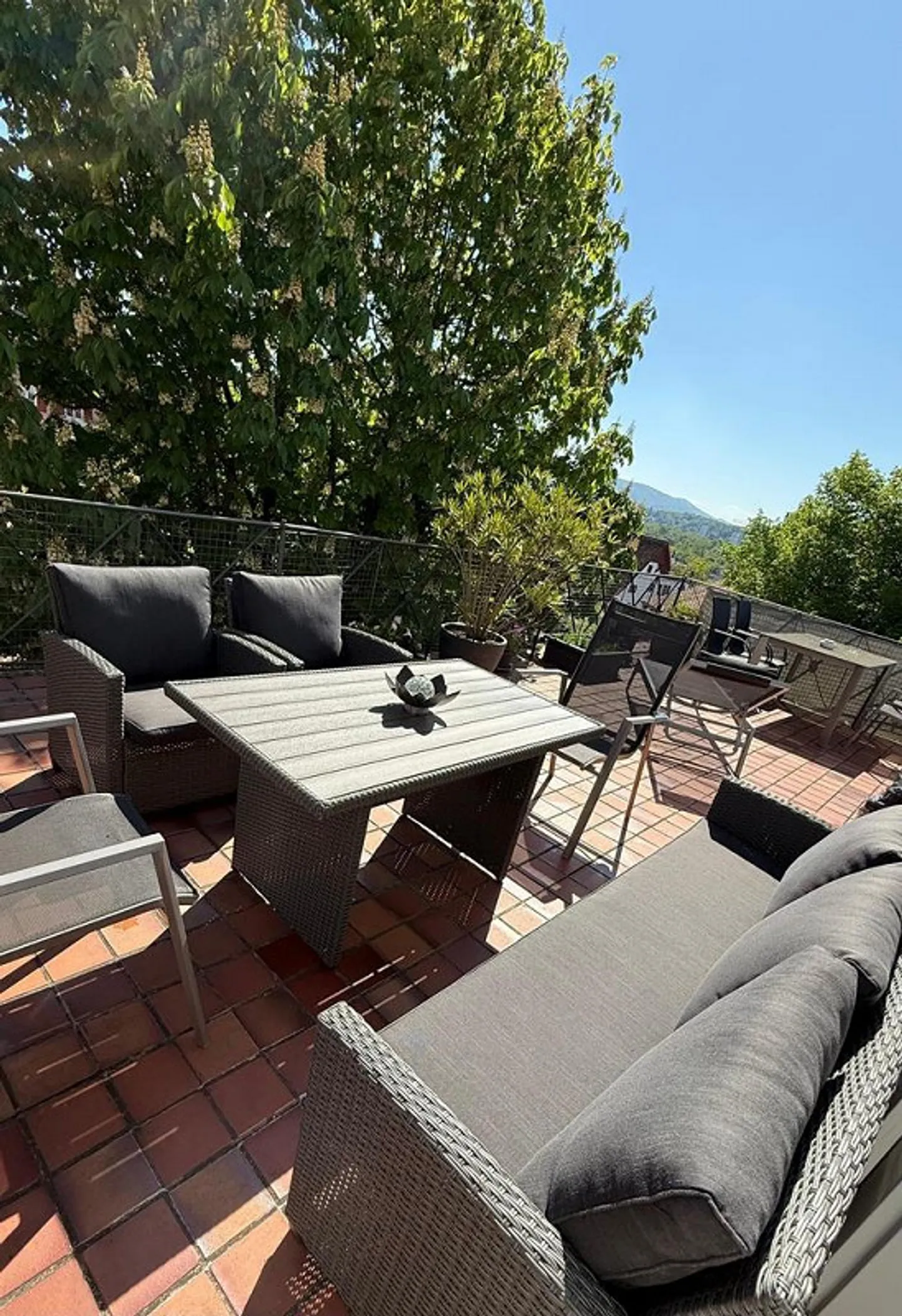 Geräumige Maisonette mit Terrasse - Foto 2 von 4