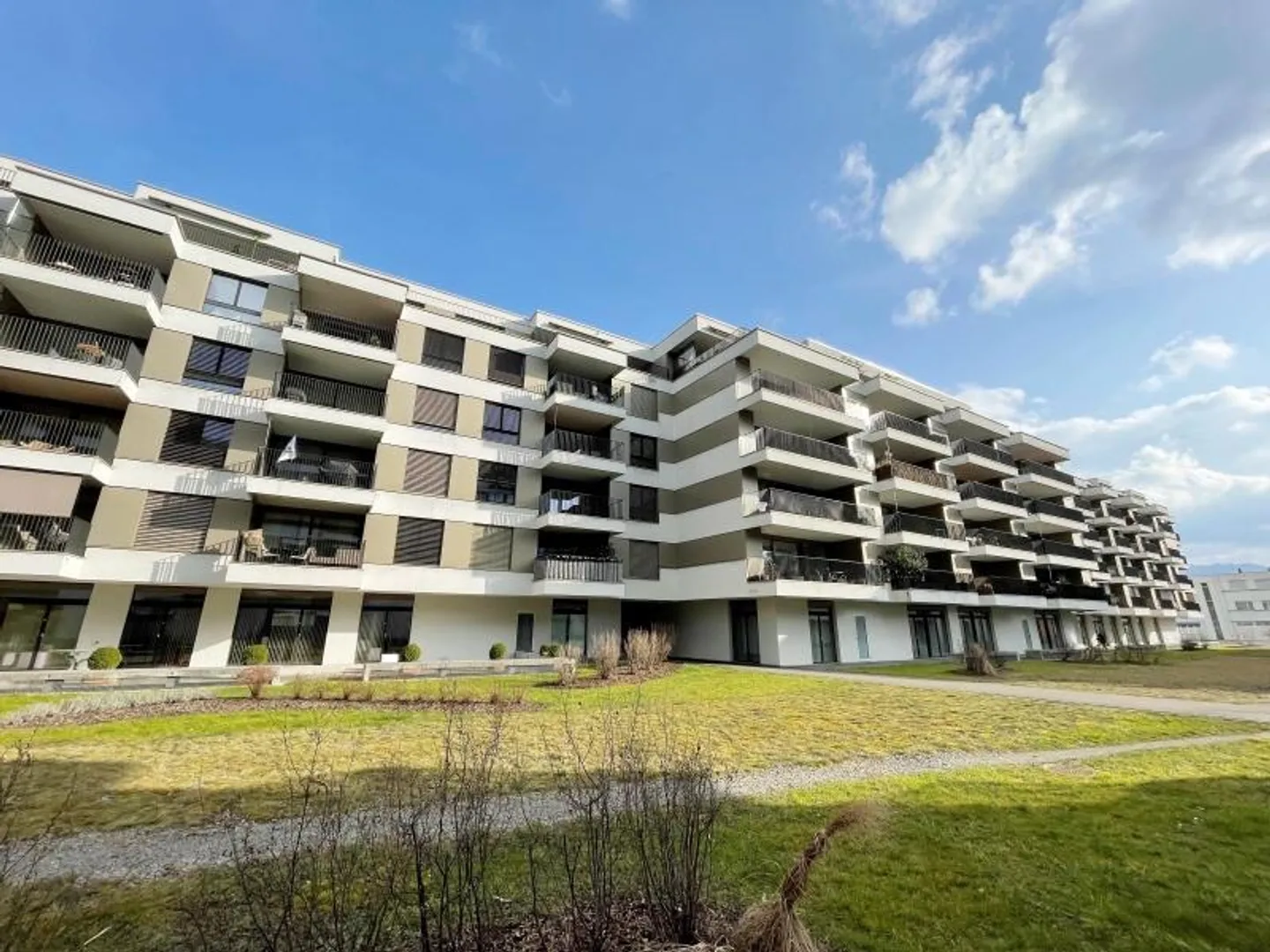 Bienvenue à la Grabenstrasse - Photo 1 sur 6