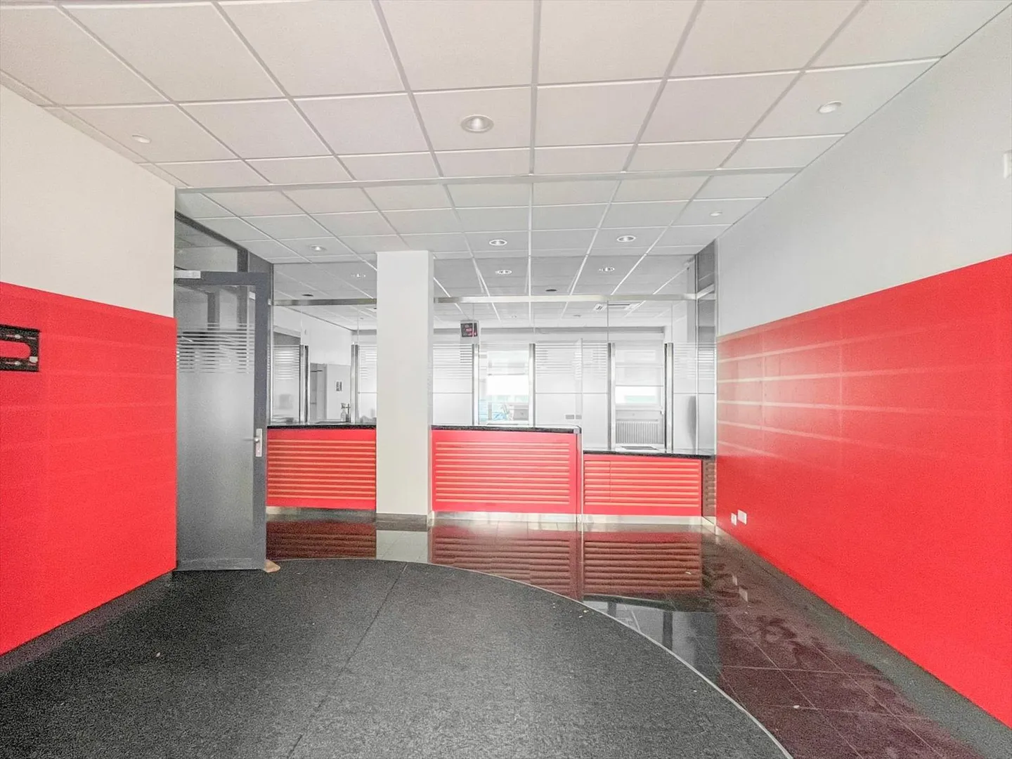 Ufficio / Arcade 254m2 a Meyrin ai piedi del tram - Foto 3 di 11