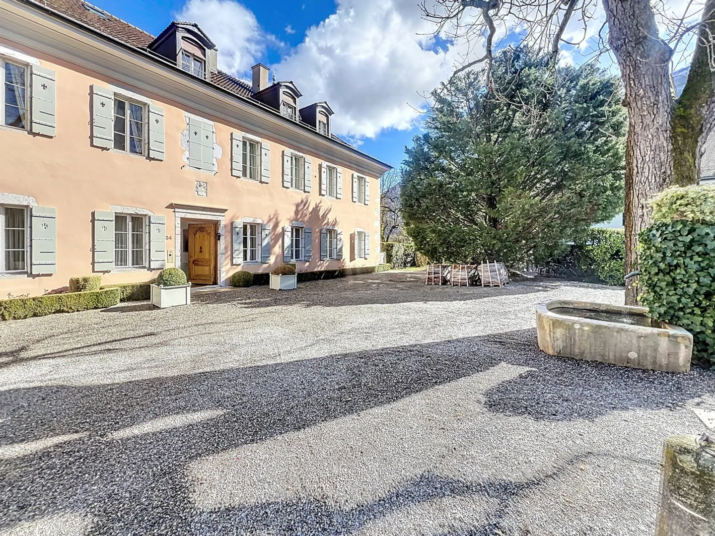 Appartement 6 pièces - Photo 1 sur 11