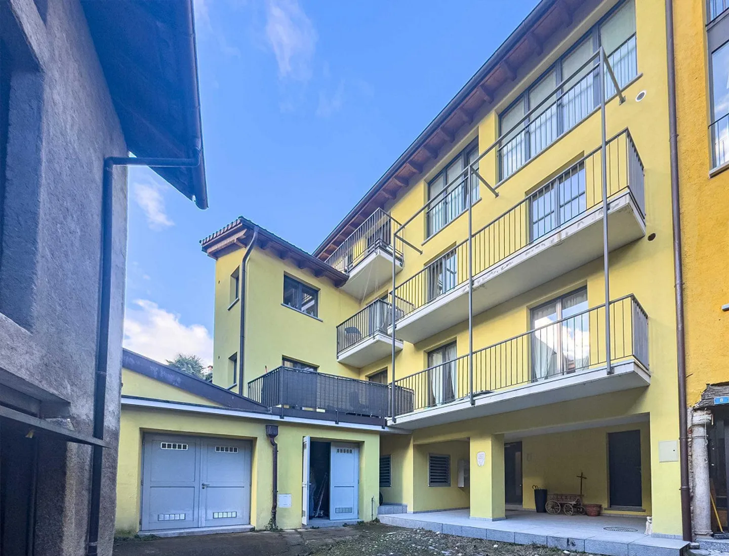 Building of 6 apartments in Stabio - Photo 5 of 8