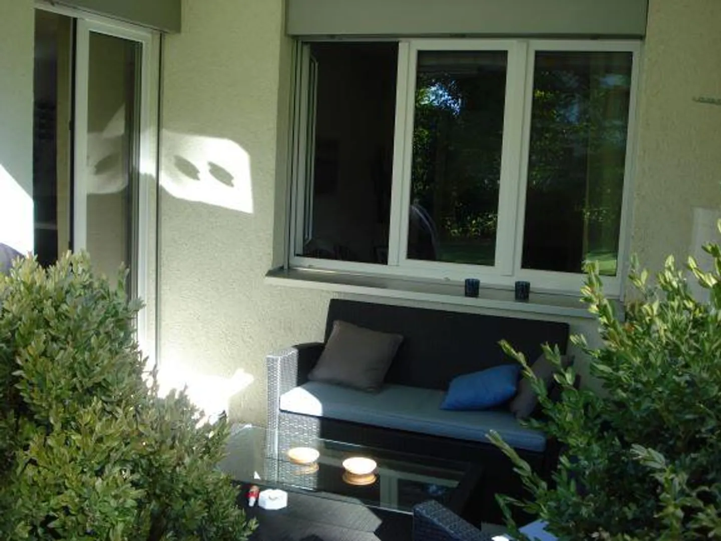 Beautiful 2.5 room apartment with patio in a quiet location - Photo 9 of 10