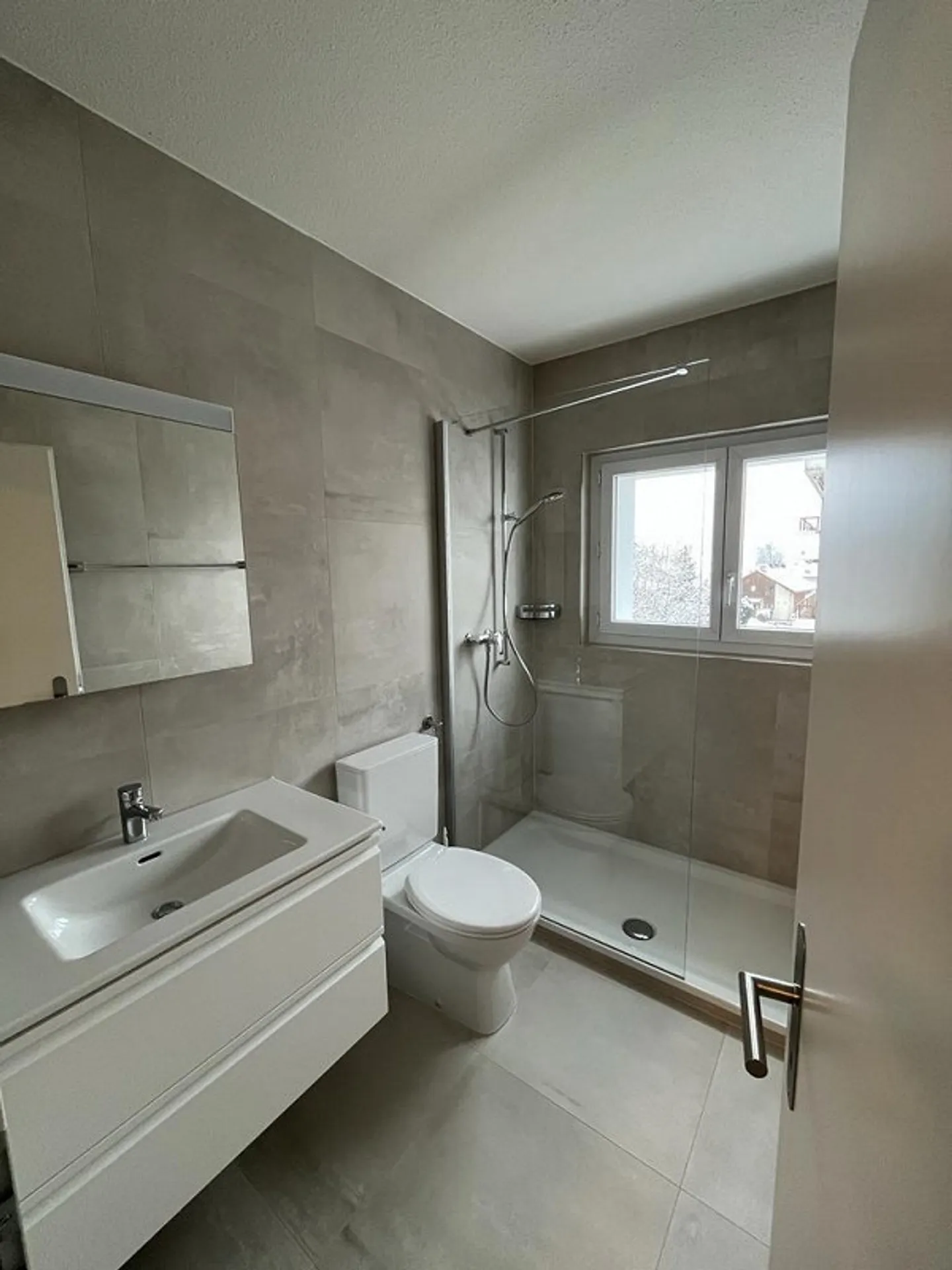 Appartement lumineux de 3,5 pièces rénové - Photo 5 sur 8