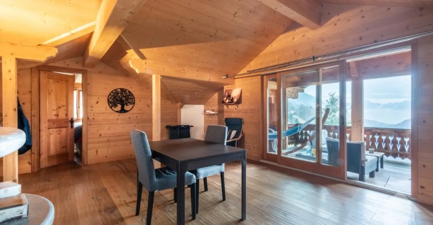 Val-d'Illiez, magnificent chalet with 3 apartments - Photo 11 of 13