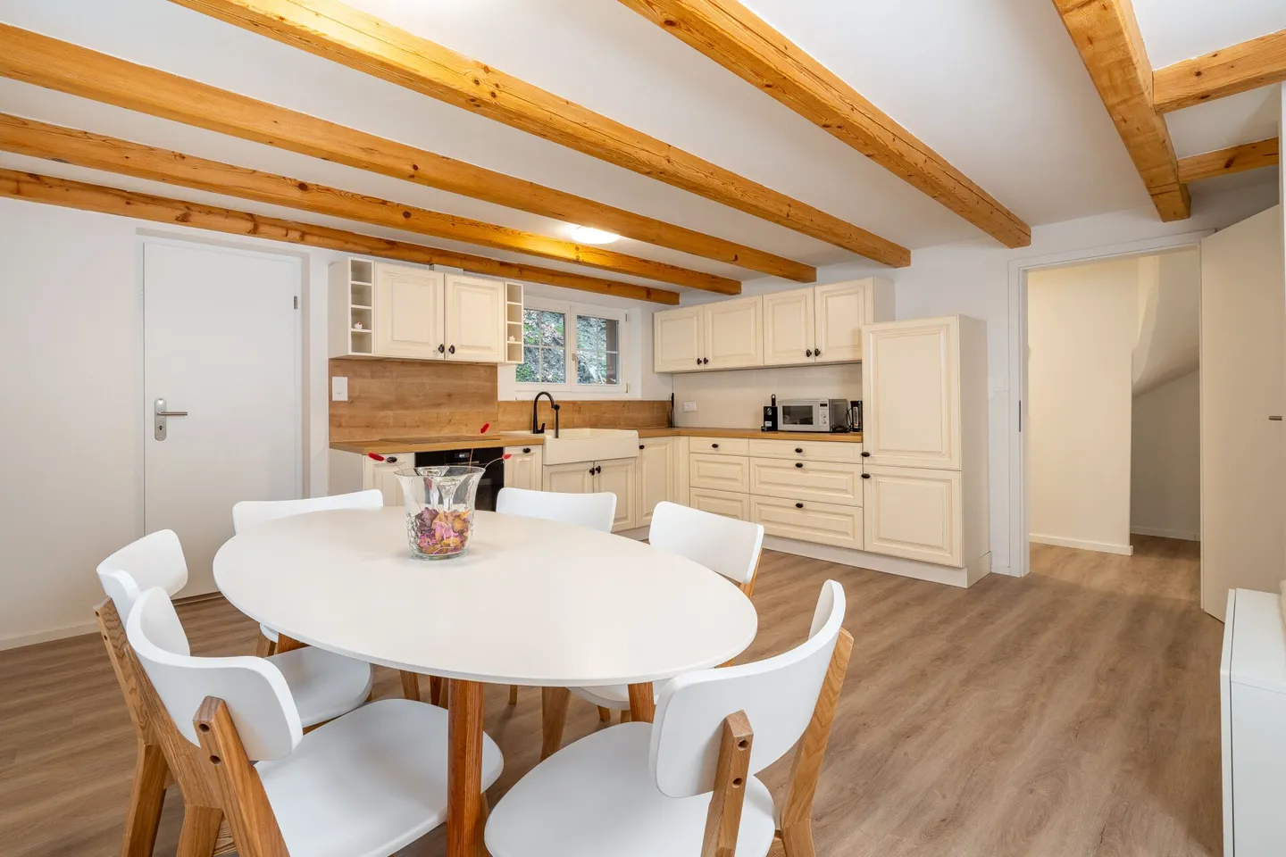 Exklusives, vollumfänglich saniertes Zweifamilienhaus in Wila - Ihr neues Zuhause oder lukratives Renditeobjekt - Foto 9 von 29