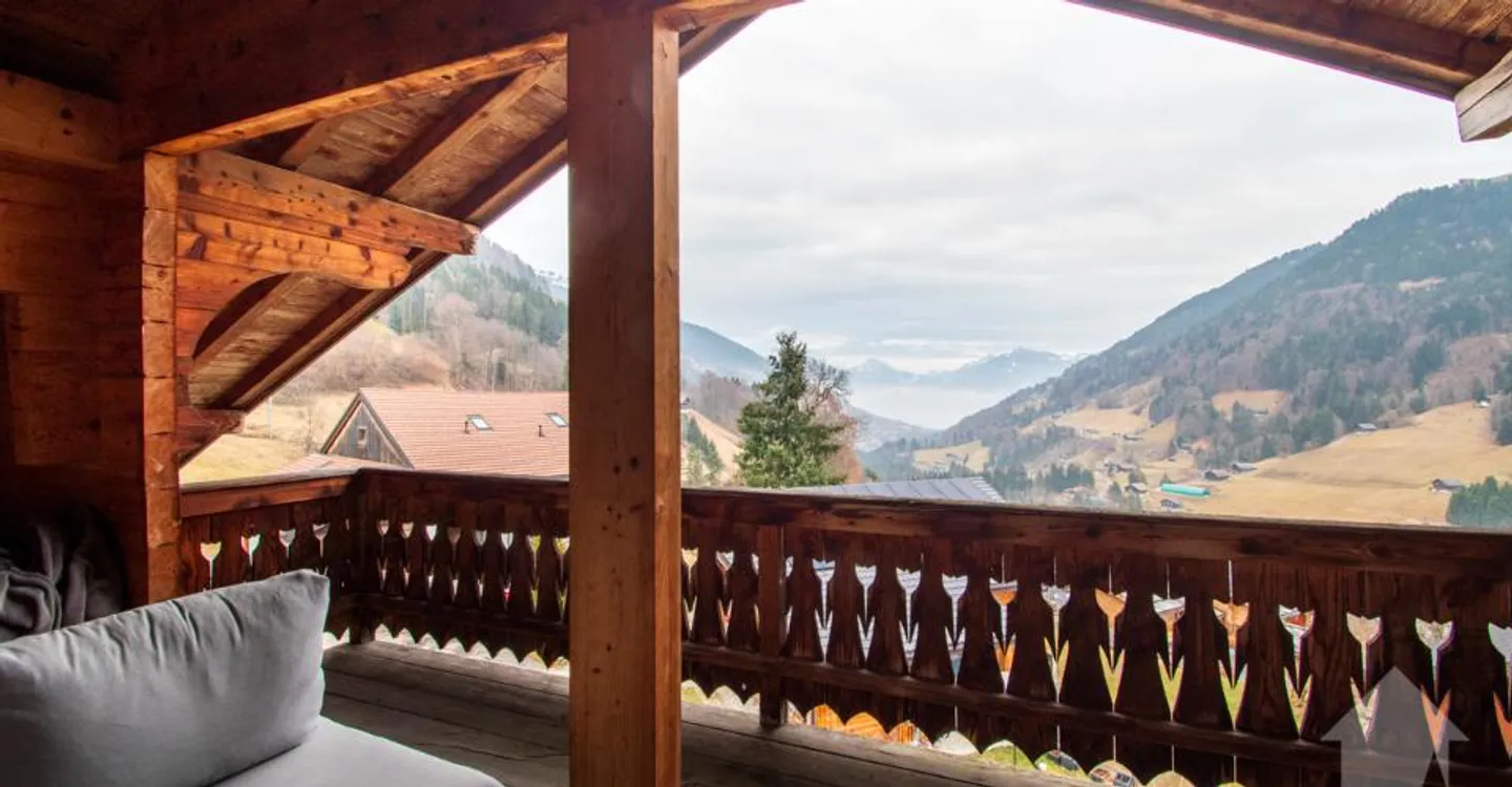 Val-d'Illiez, magnificent chalet with 3 apartments - Photo 9 of 13