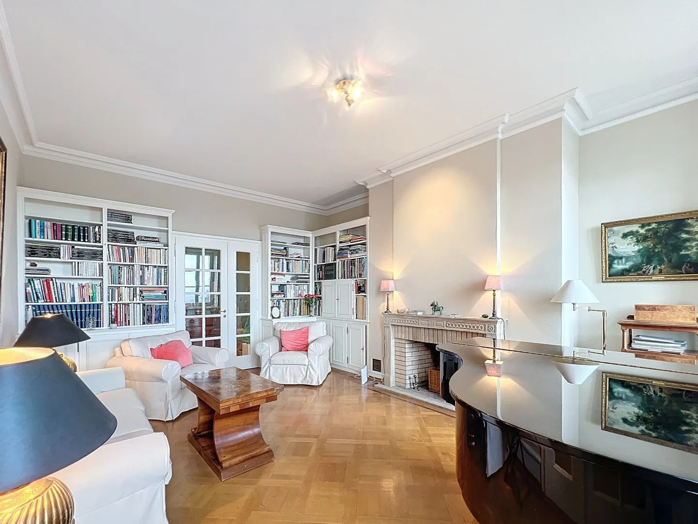 Appartement 6 pièces - Photo 2 sur 11