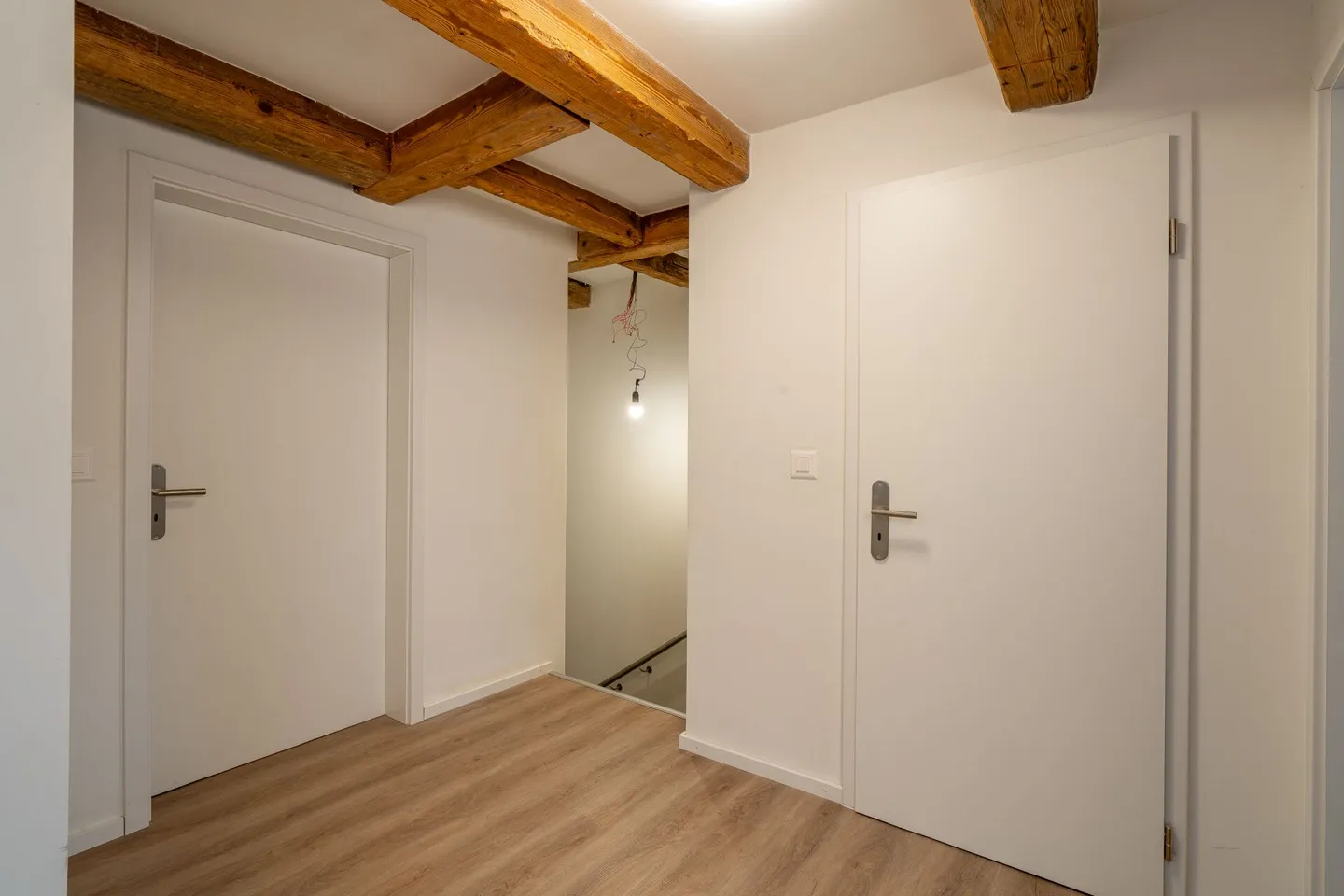 Exklusives, vollumfänglich saniertes Zweifamilienhaus in Wila - Ihr neues Zuhause oder lukratives Renditeobjekt - Foto 14 von 29