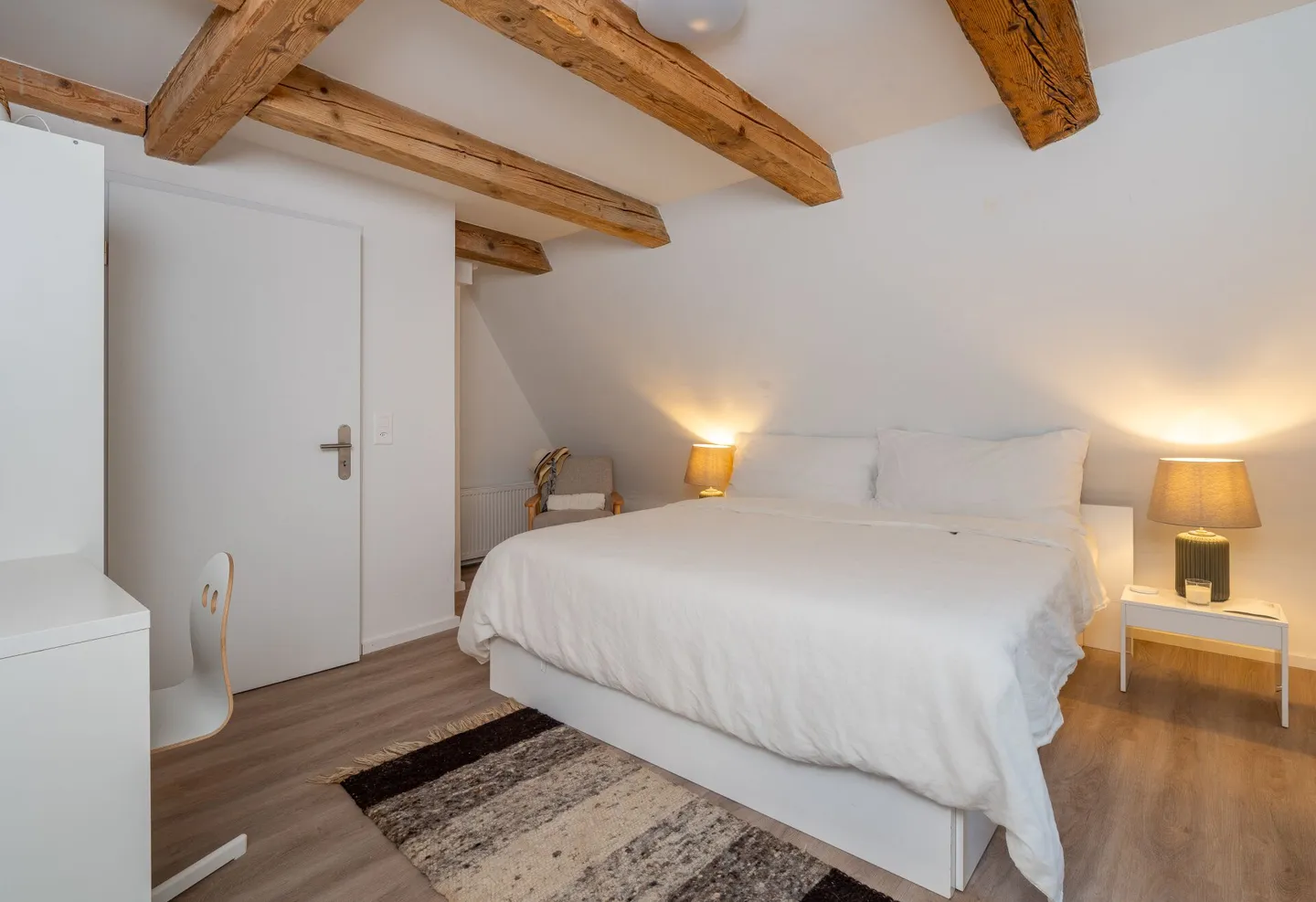 Exklusives, vollumfänglich saniertes Zweifamilienhaus in Wila - Ihr neues Zuhause oder lukratives Renditeobjekt - Foto 17 von 29