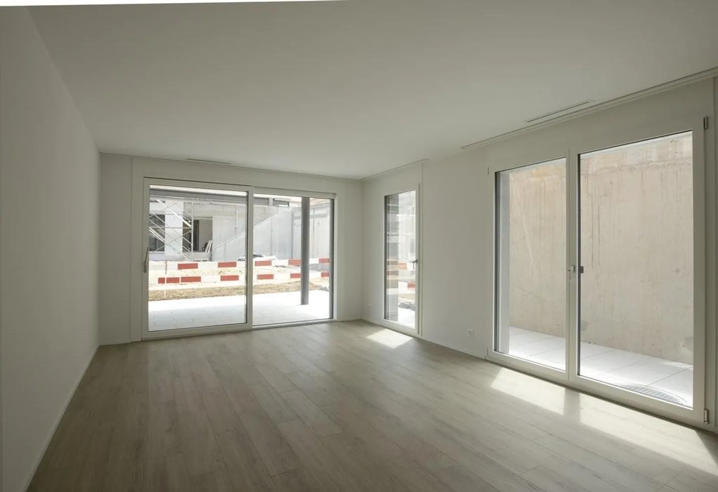 Modern living in a quiet location. - Photo 4 of 8