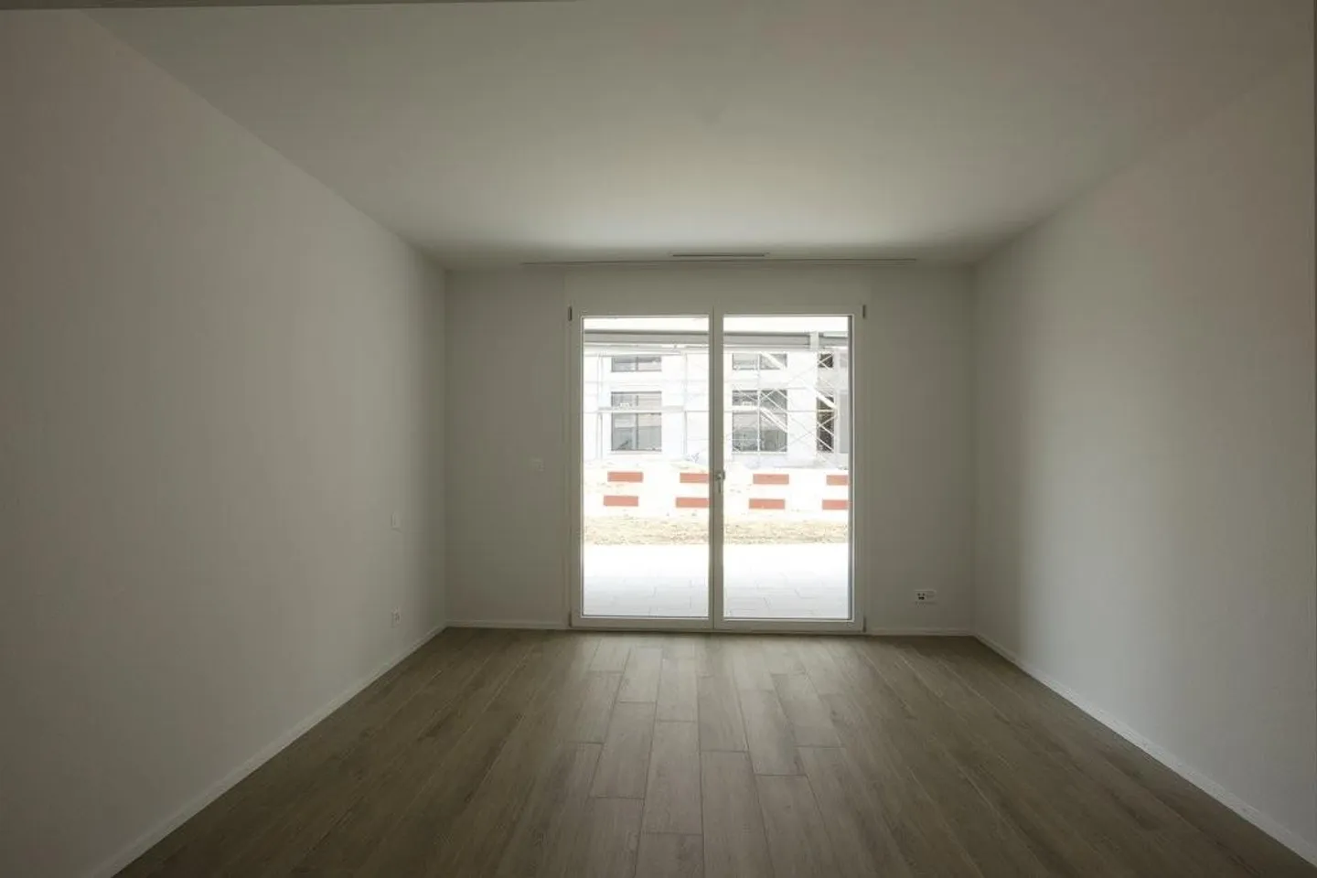 Modern living in a quiet location. - Photo 5 of 8