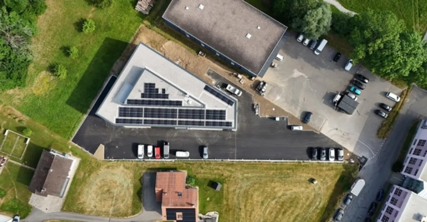 Bâtiment Mixte Moderne - Photo 5 sur 6