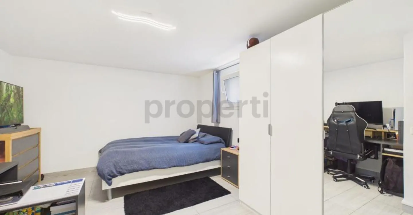 Casa indipendente di 6,5 locali con giardino esclusivo e volumi generosi - Foto 8 di 13