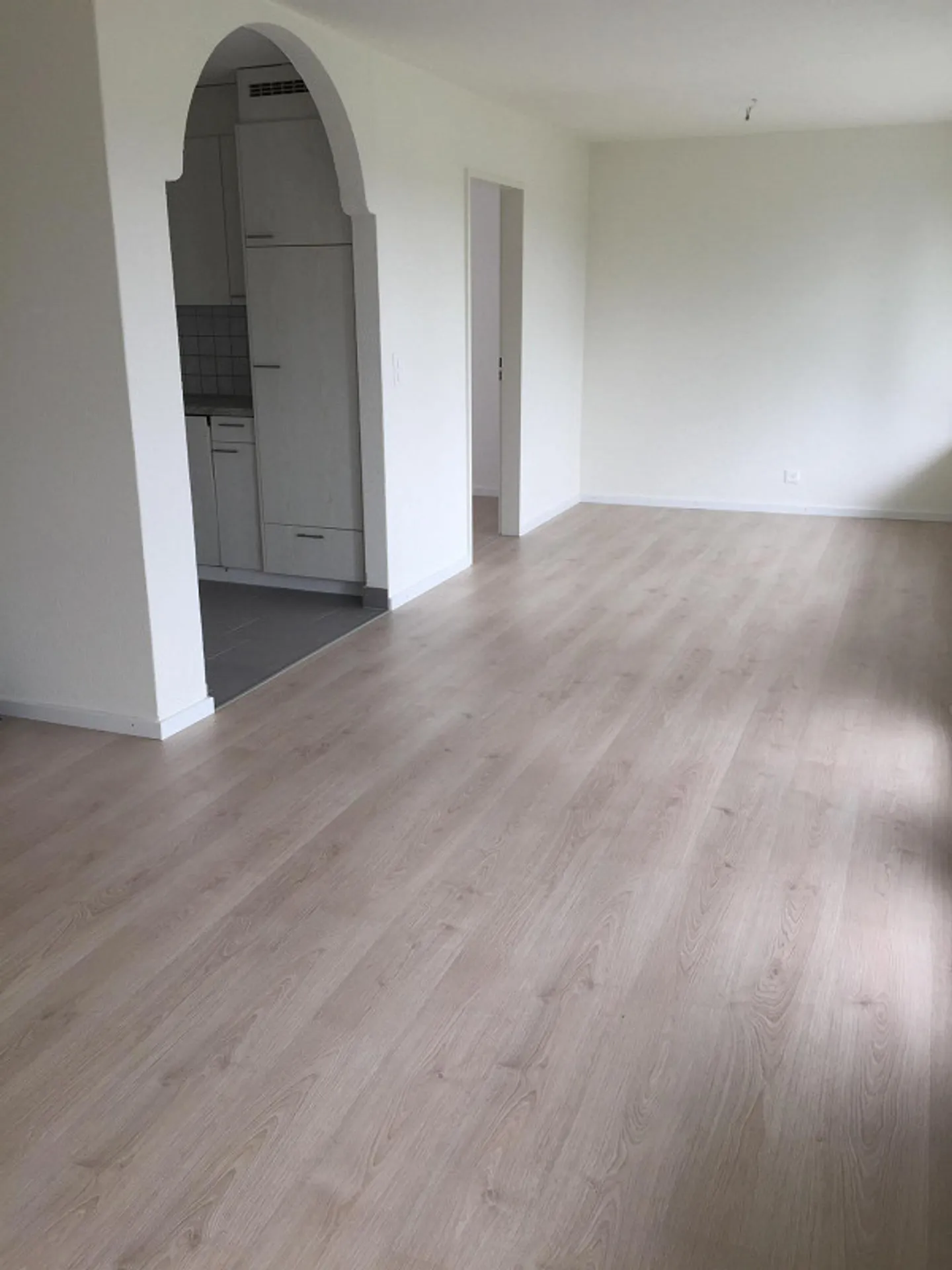 Sunny 5.5-room apartment in a quiet location with a view of Lake Constance - Photo 4 of 10