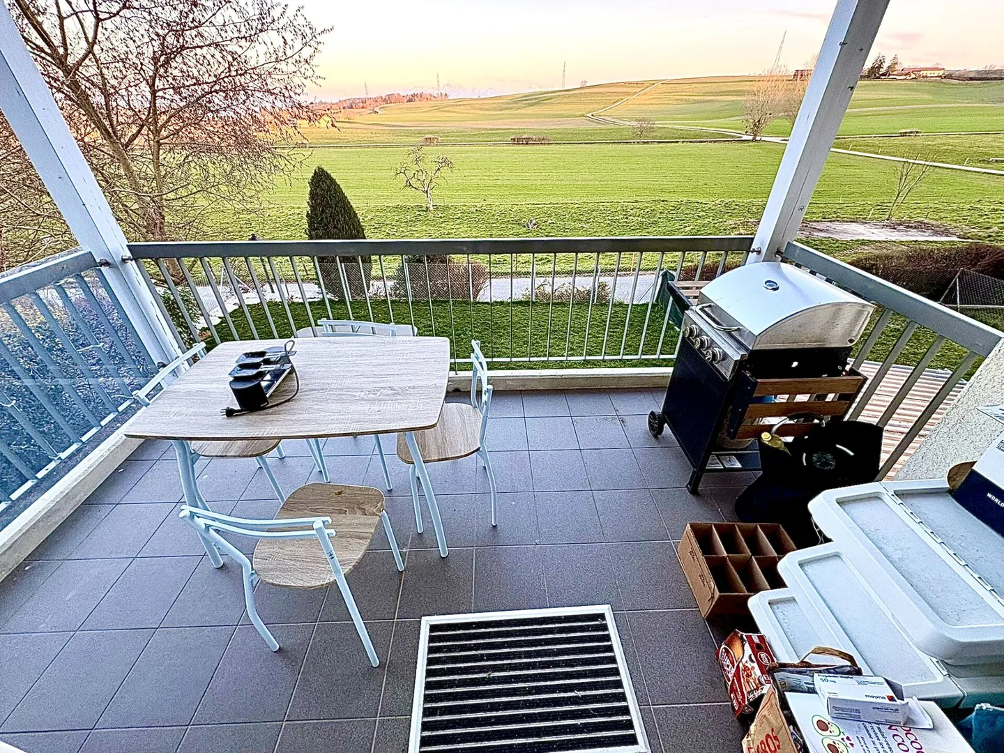 Appartement Charmant avec Balcon - Photo 2 sur 13