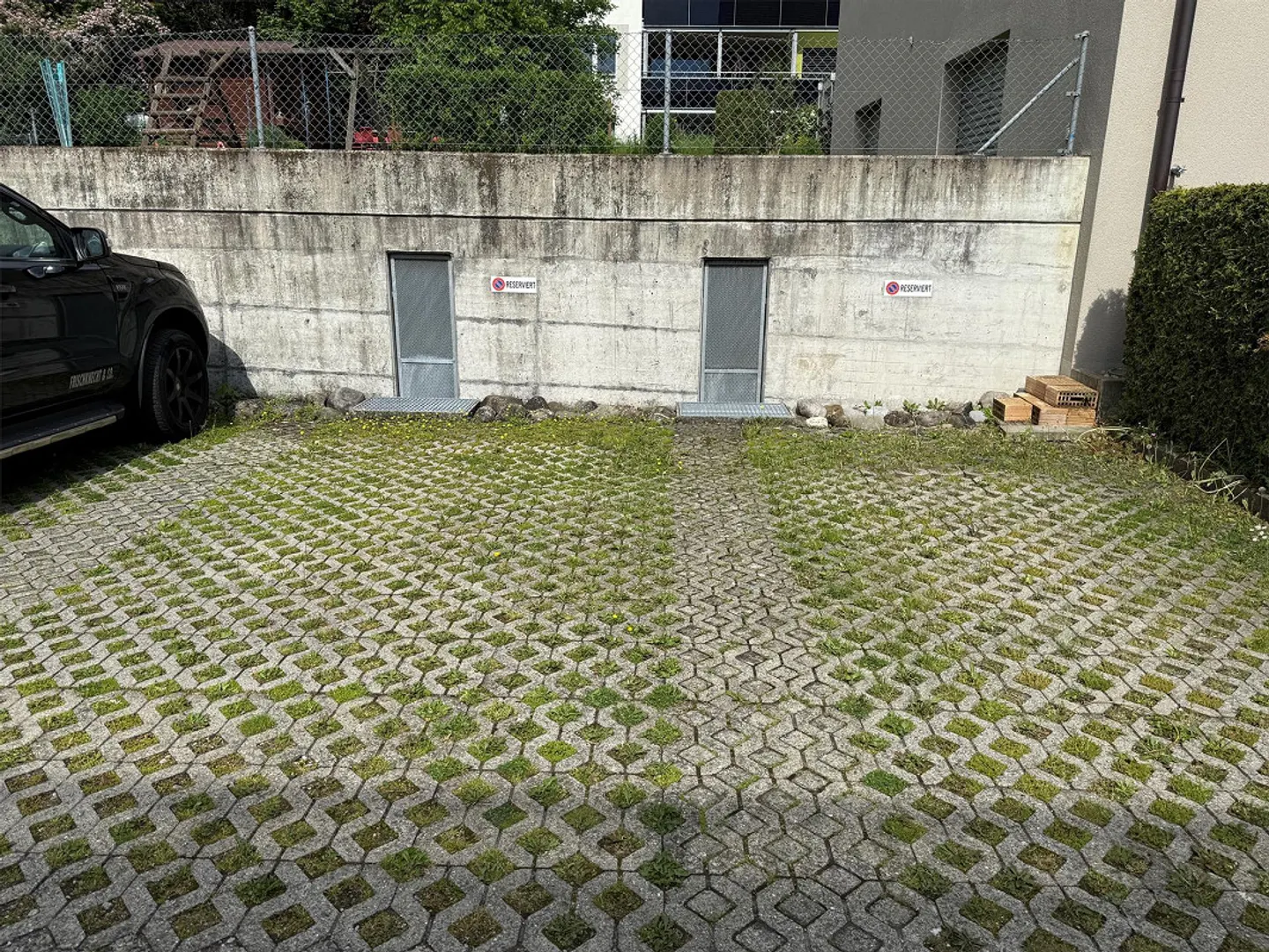 Parking spaces for rent - Photo 2 of 2